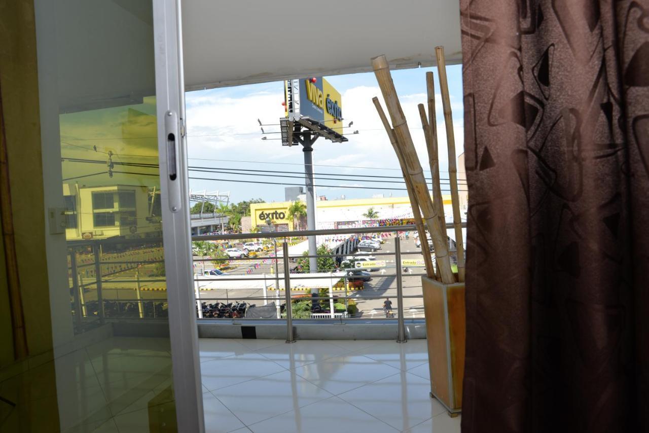 Hotel Canoa Inn Caucasia Dış mekan fotoğraf